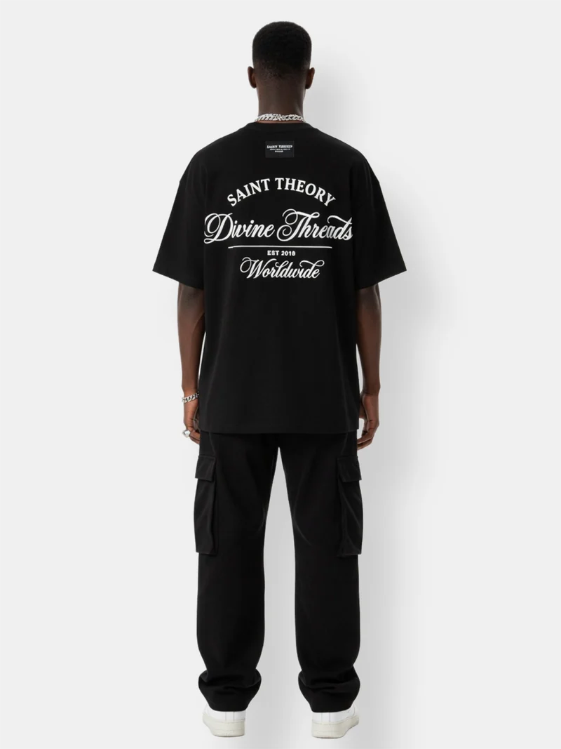 CAMISETA SAINT THEORY ESSENTIAL DIVINE THREADS CURSIVE BLACK/WHITE
