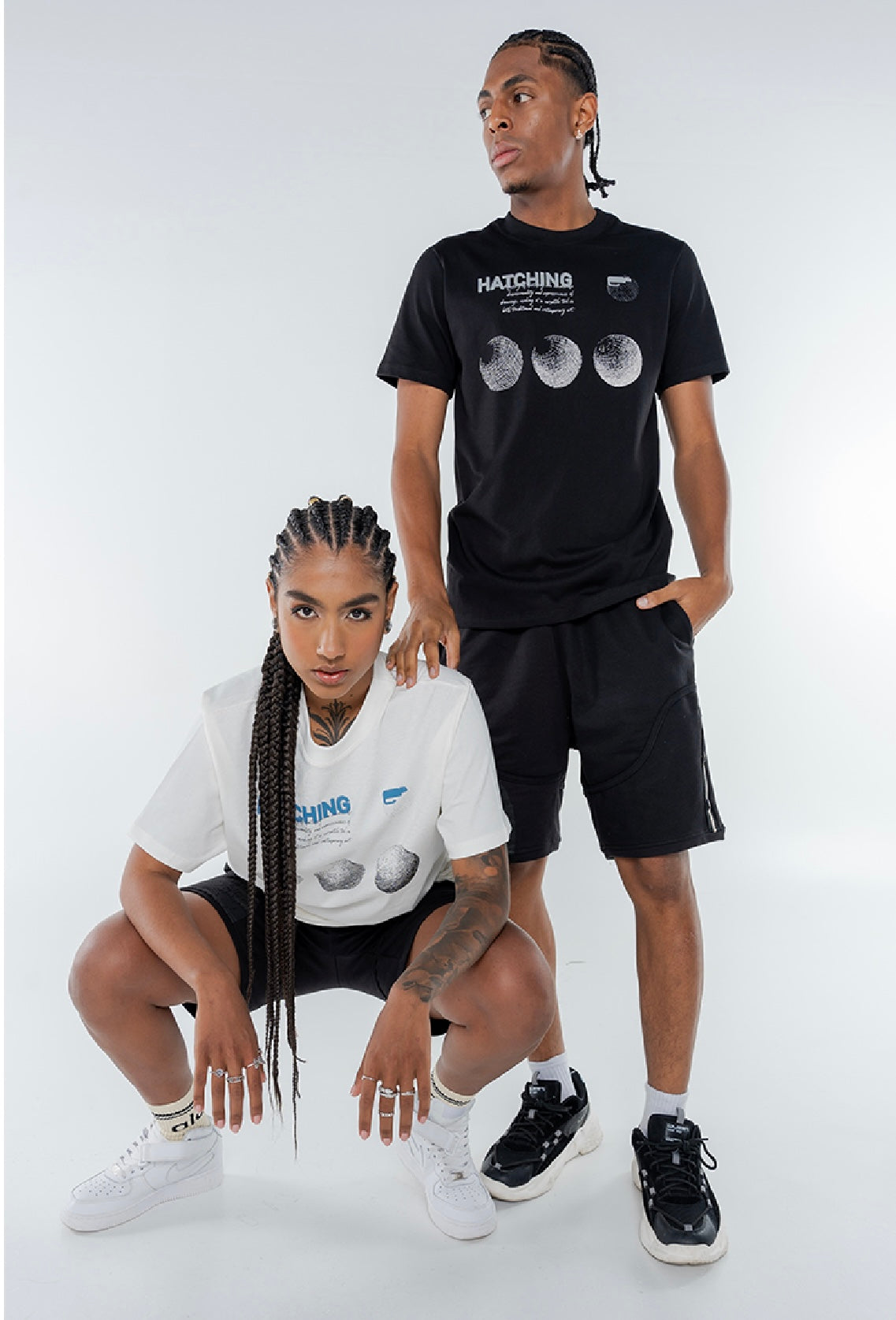 CAMISETA CROMATIC HATCHING NEGRO