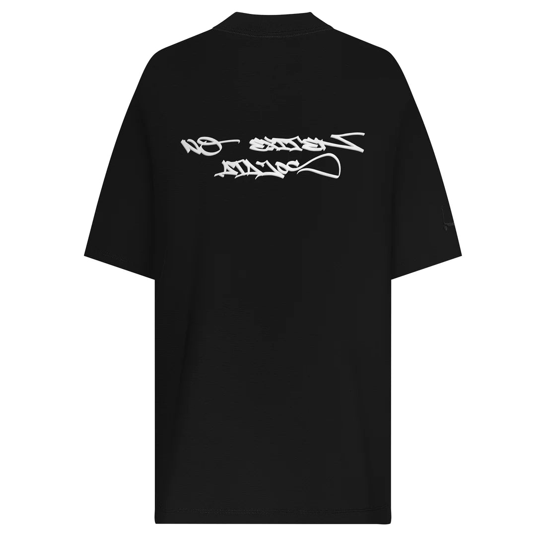 CAMISETA NEA OVERSIZE LUKA NEGRA