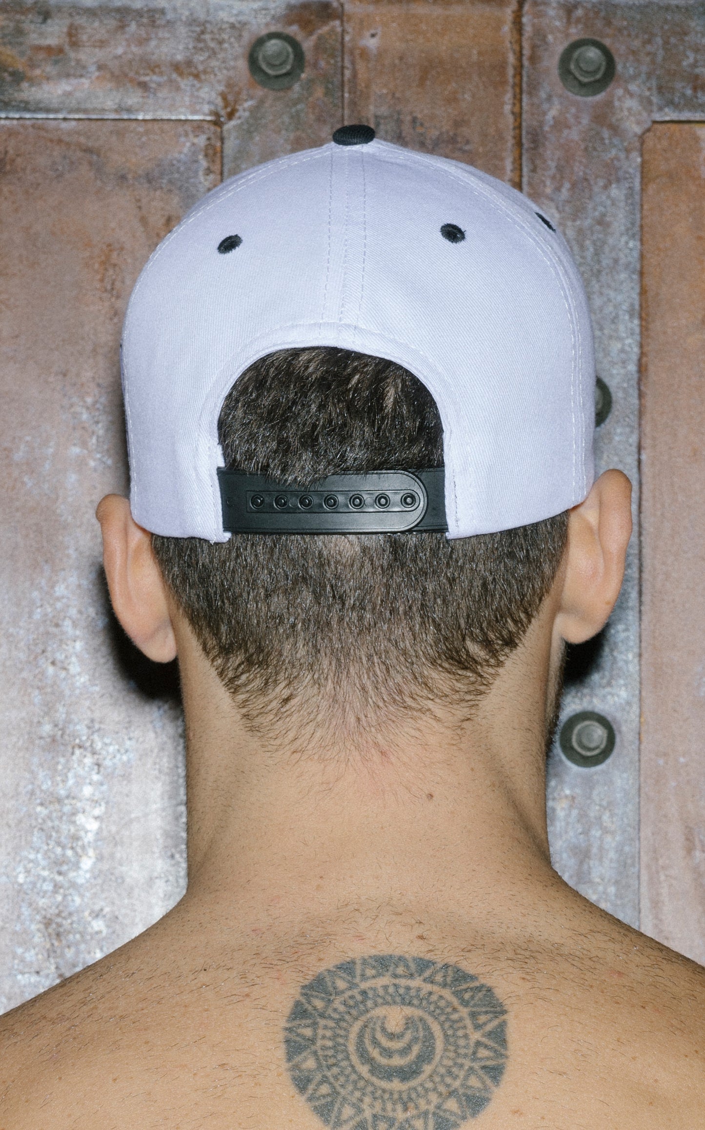 GORRA GRUPPO CAPRI DISCRETE AND SELCTIVE SERVICES