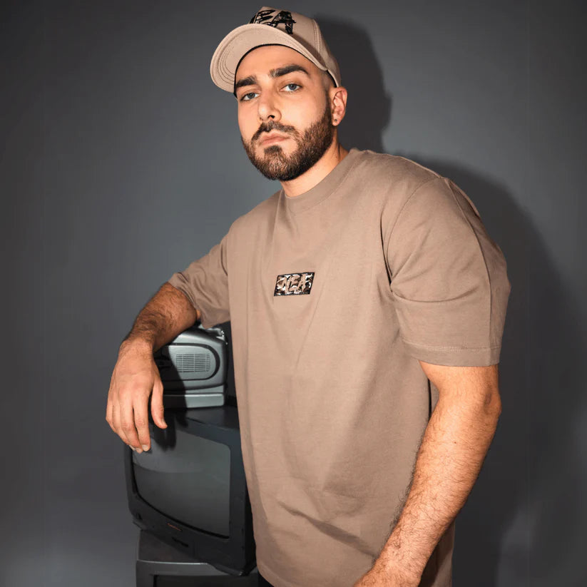 CAMISETA NEA OVERSIZE COYOTE TAUPE