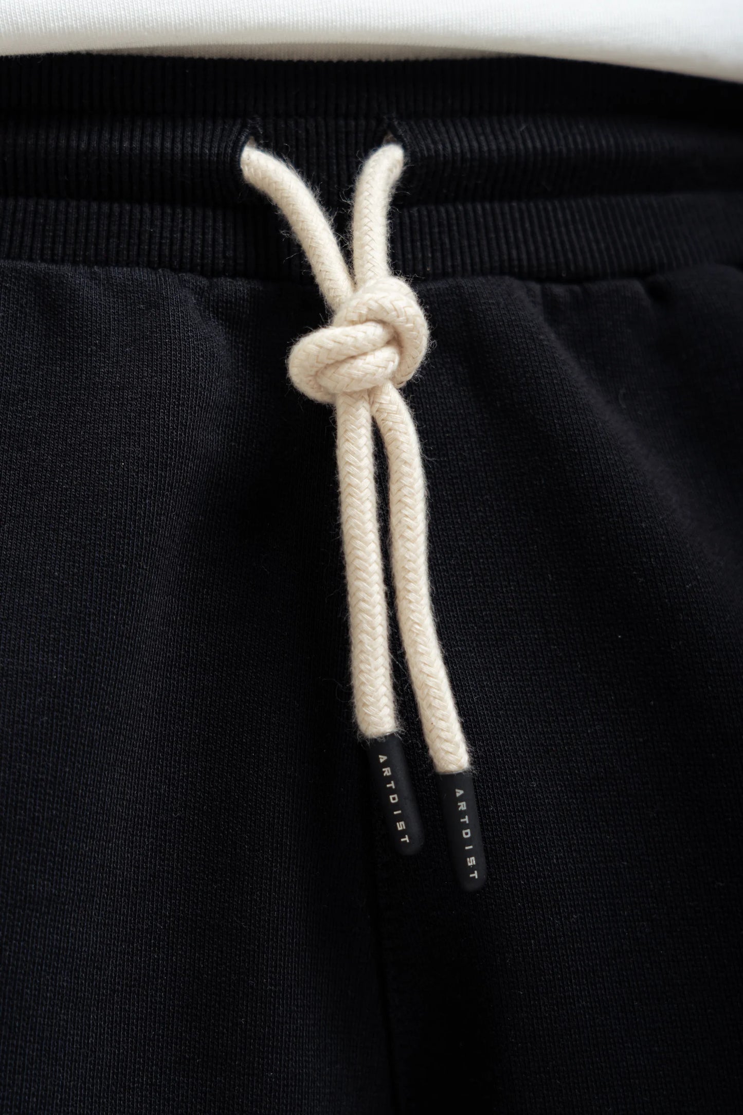SHORT ARTDIST RATIO BLACK