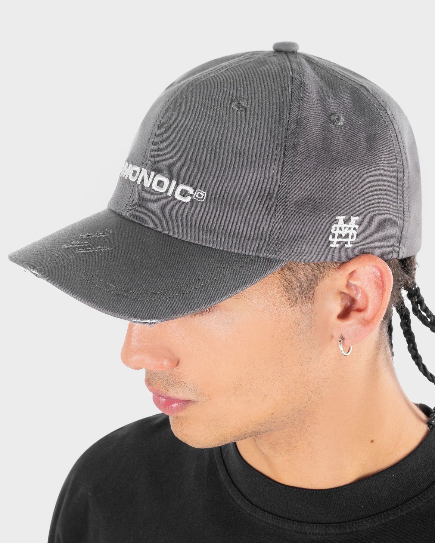 GORRA MONOIC GRIS DESGASTADO