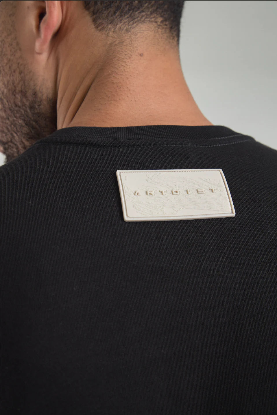 CAMISETA ARTDIST ESSENCE BLACK