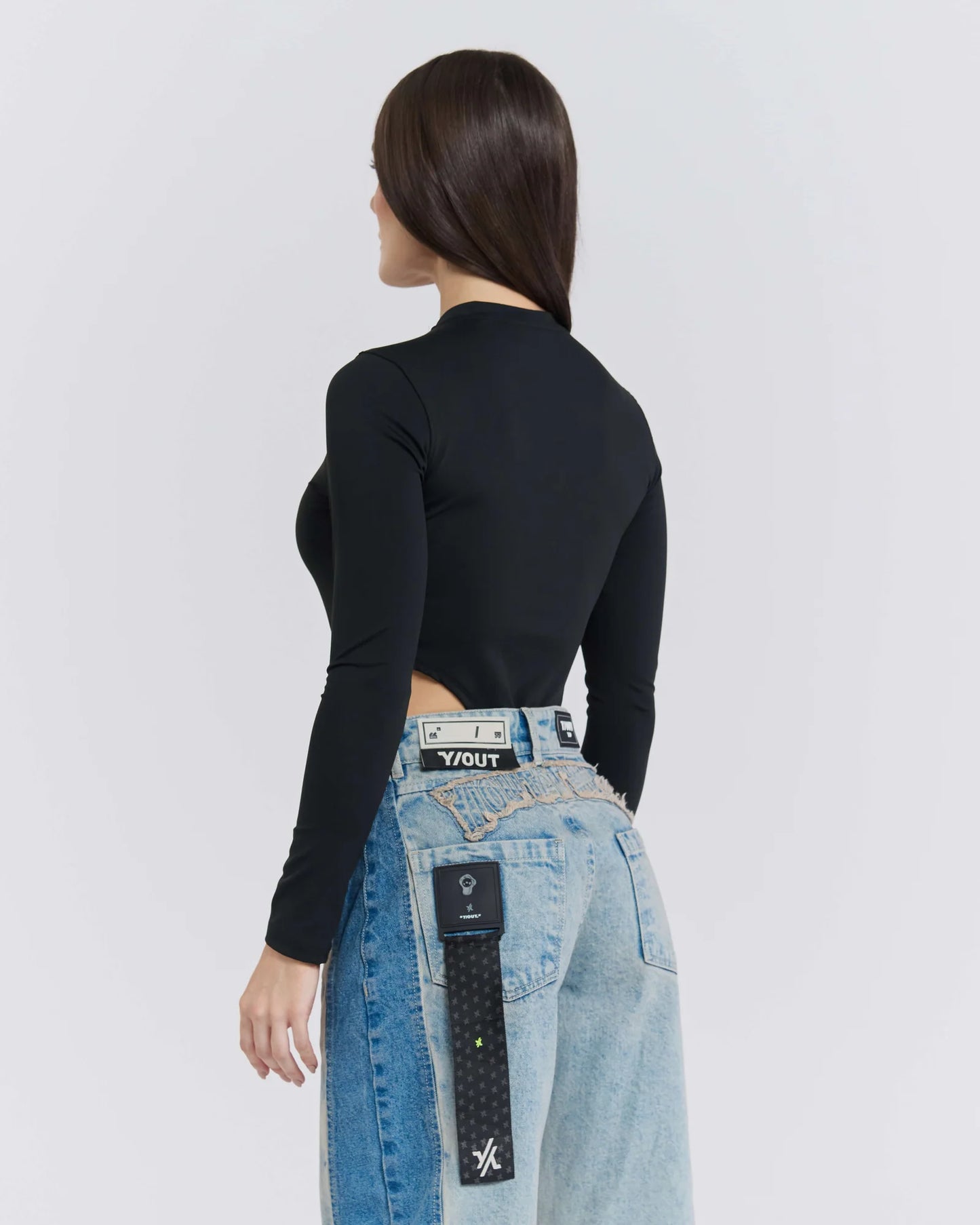 BODY Y OUT AIRWAY BLACK