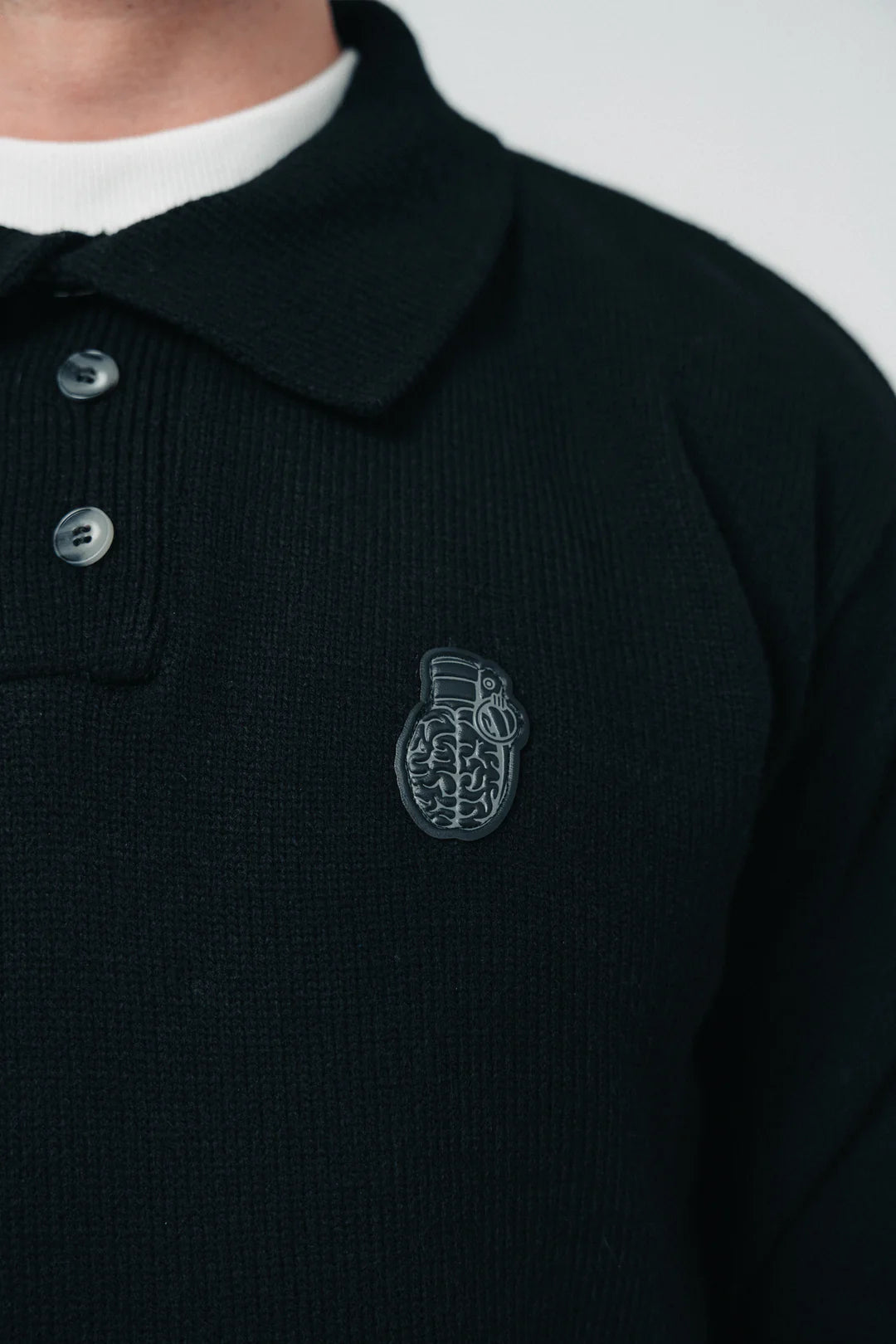 BUZO POLO BLOW UP KNITTED BLACK ST3-1100