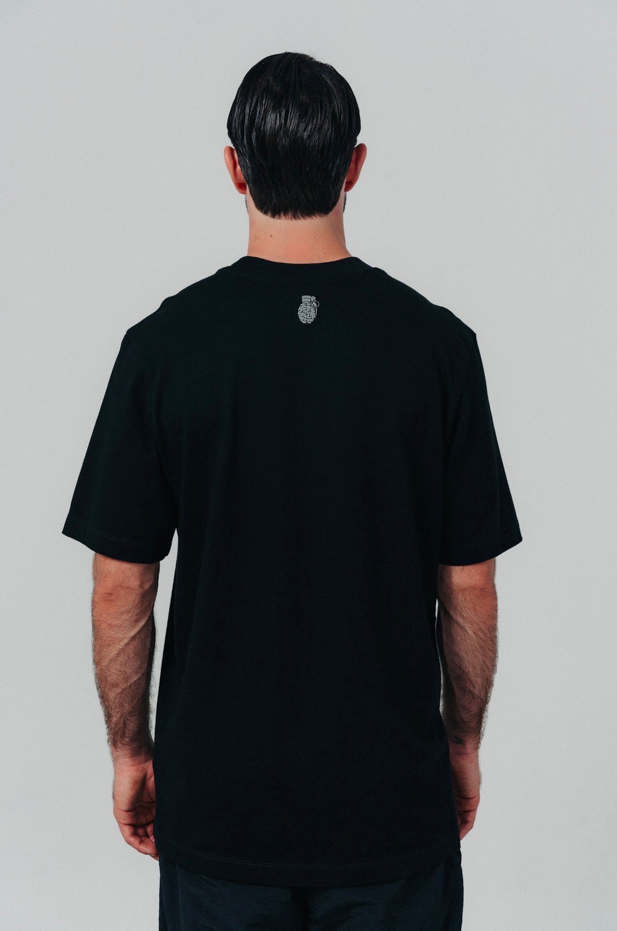 CAMISETA BLOW UP BLACK CLASSIC FIT T-SHIRT CLF9-1100