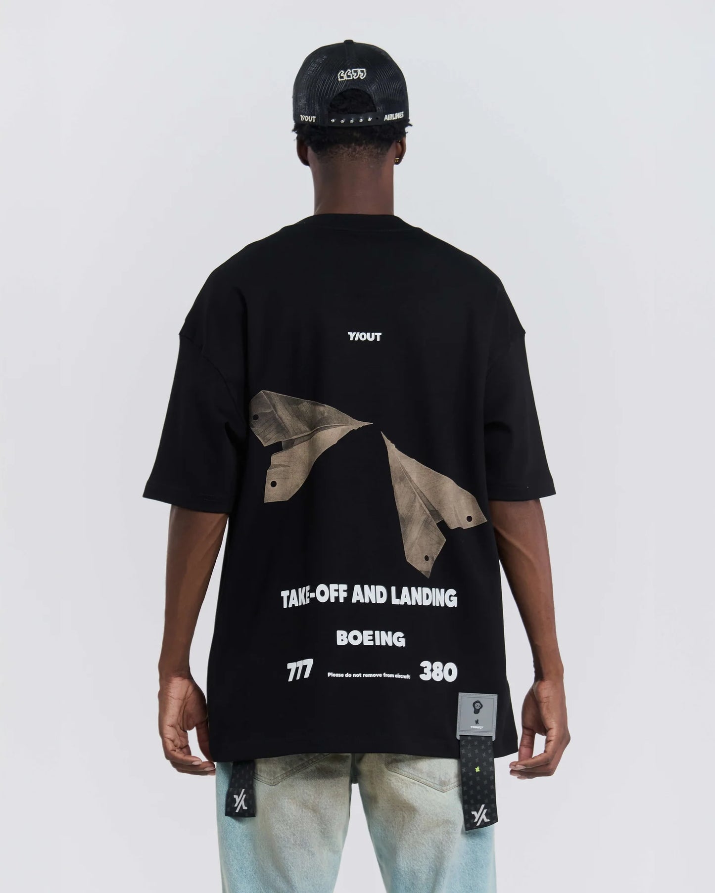 CAMISETA Y OUT HKG