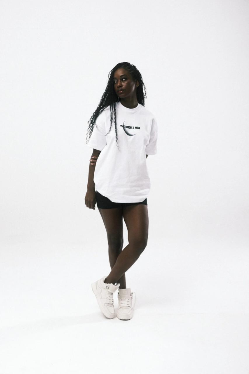 CAMISETA MAGNA OVERSIZED THE MOON BLANCO