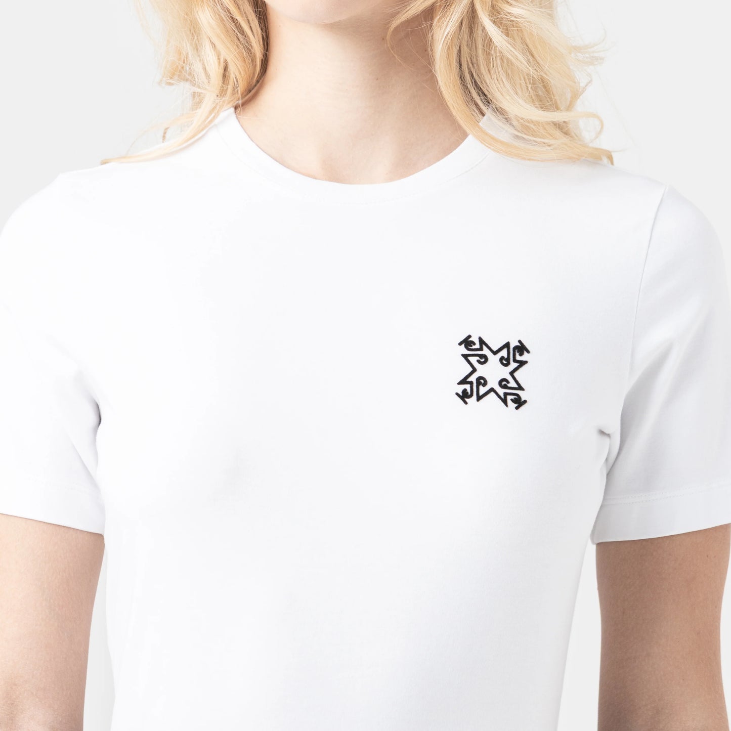 CAMISETA MONASTERY DAMA ADHRA LUCENT WHITE