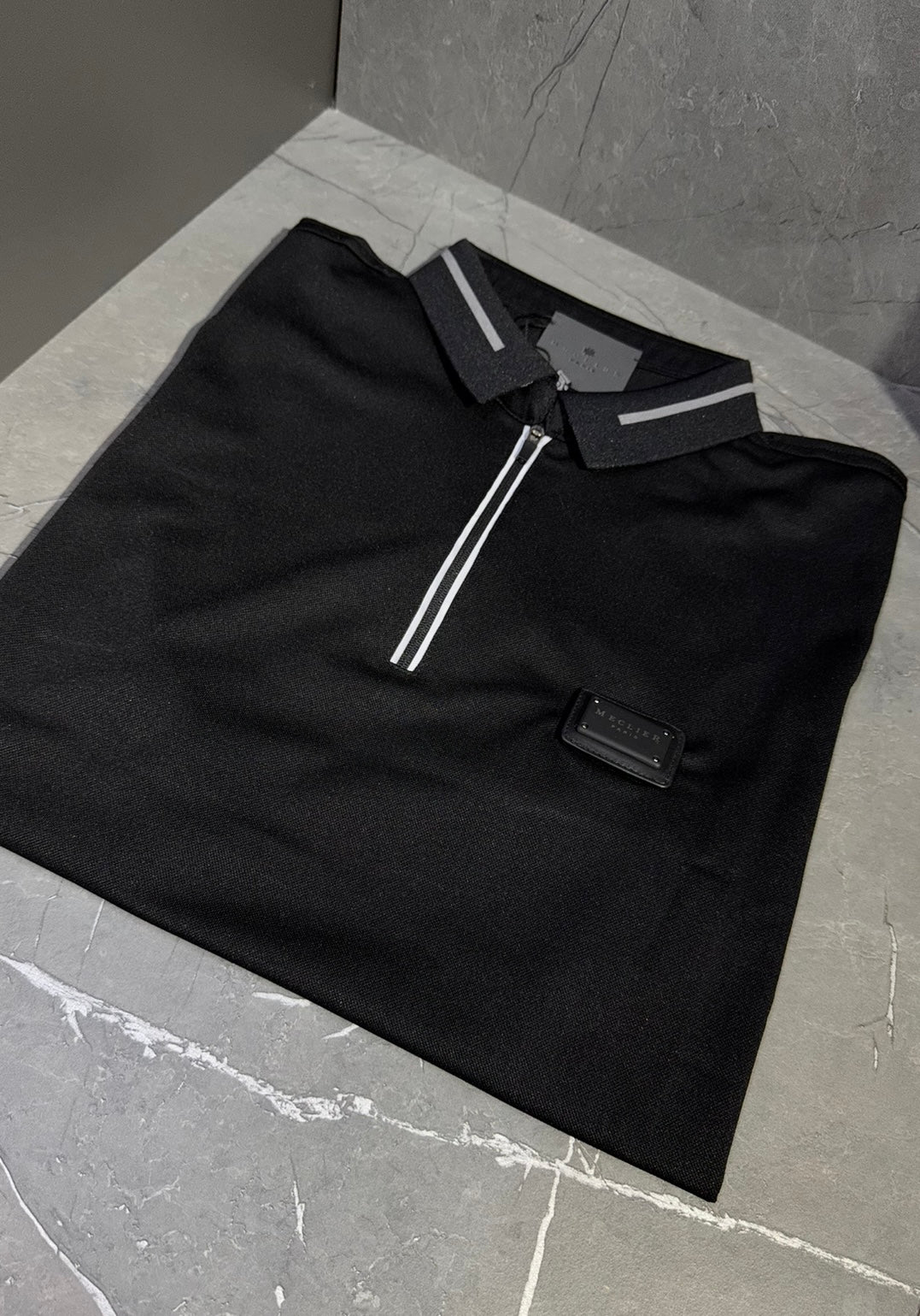 CAMISETA TIPO POLO MECLIER NEGRO CUELLO GRIS