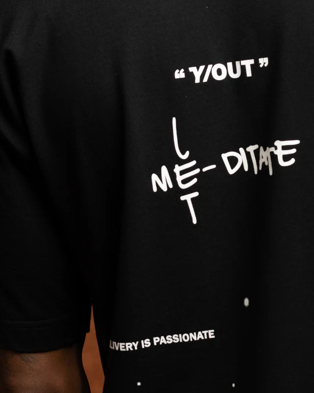 CAMISETA Y/OUT MEDITATE T SHIRT