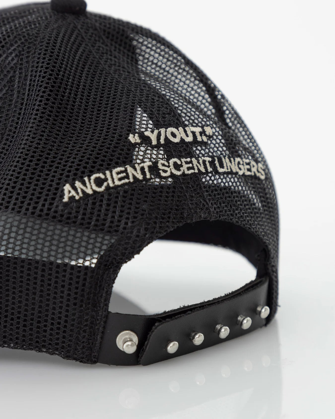 GORRA Y OUT CORTEX
