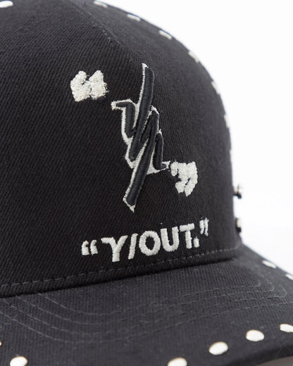 GORRA Y OUT ESSENCE