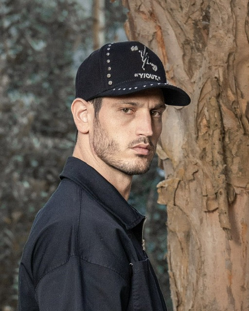 GORRA Y OUT ESSENCE