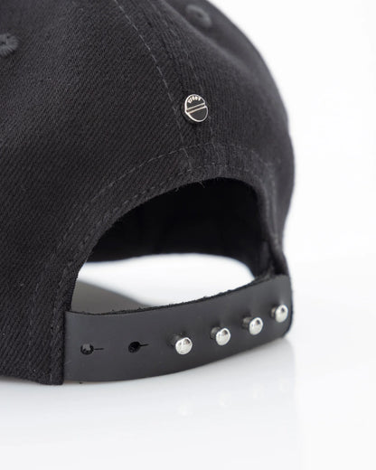 GORRA Y OUT ESSENCE