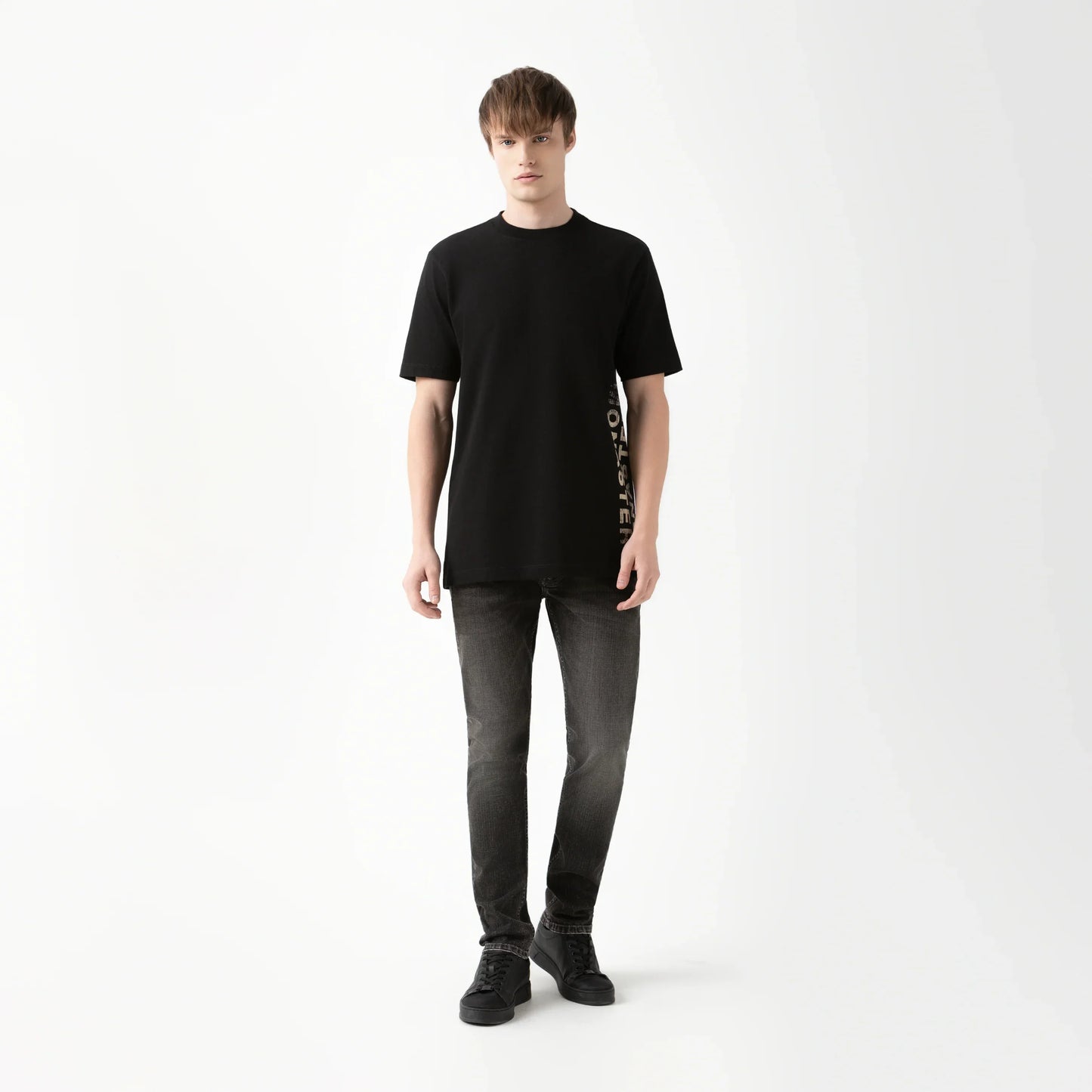 CAMISETA MONASTERY CLINT BLACK