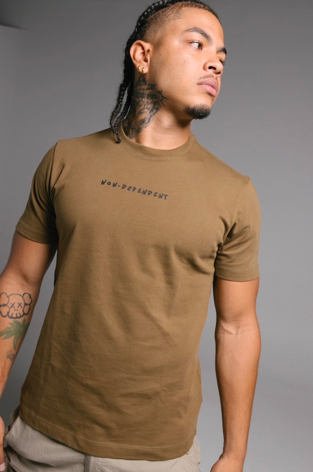 CAMISETA CAPI NON DEPENDENT BROWN